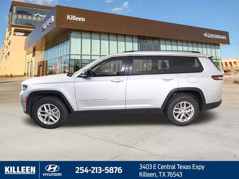 Used 2023 Jeep Grand Cherokee L Laredo w/ Luxury Tech Group I RWD image 4