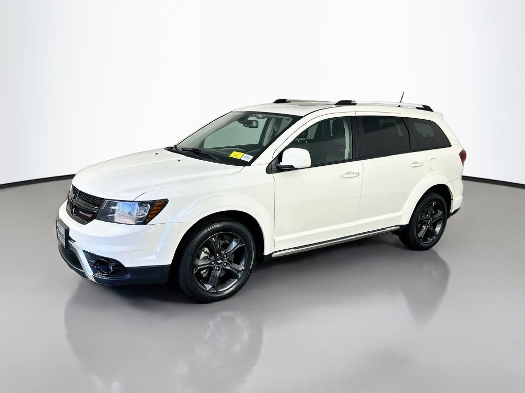 Used 2020 Dodge Journey Crossroad FWD image 3