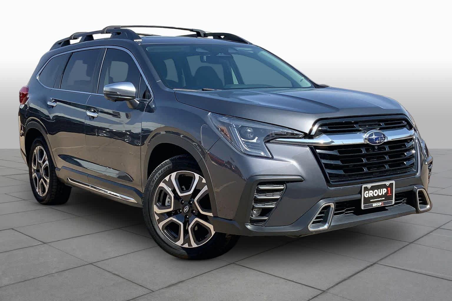 Used 2023 Subaru Ascent Touring AWD/4WD image 3