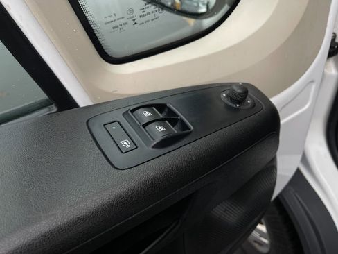 Used 2016 RAM ProMaster 2500 w/ Interior Convenience Group image 12