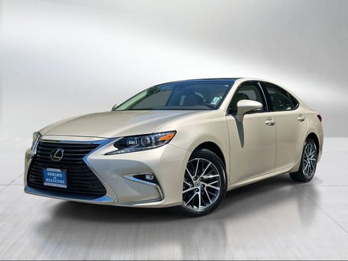 Used 2017 Lexus ES 350 w/ Navigation System Package FWD image 1