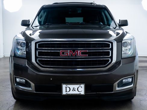 Used 2019 GMC Yukon XL SLT image 2