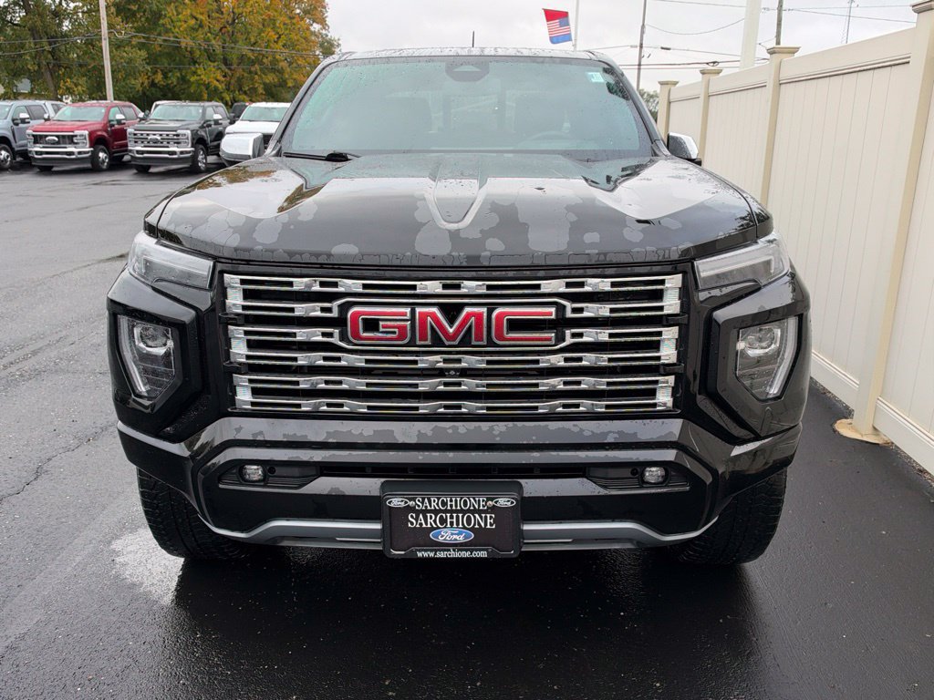 Used 2023 GMC Canyon Denali AWD/4WD image 3