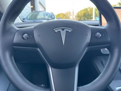 Used 2023 Tesla Model 3 Standard Range image 21