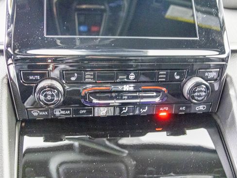 New 2025 Jeep Grand Cherokee L Altitude image 23