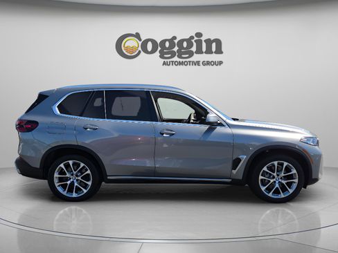 Certified 2024 BMW X5 xDrive40i w/ Premium Package image 7