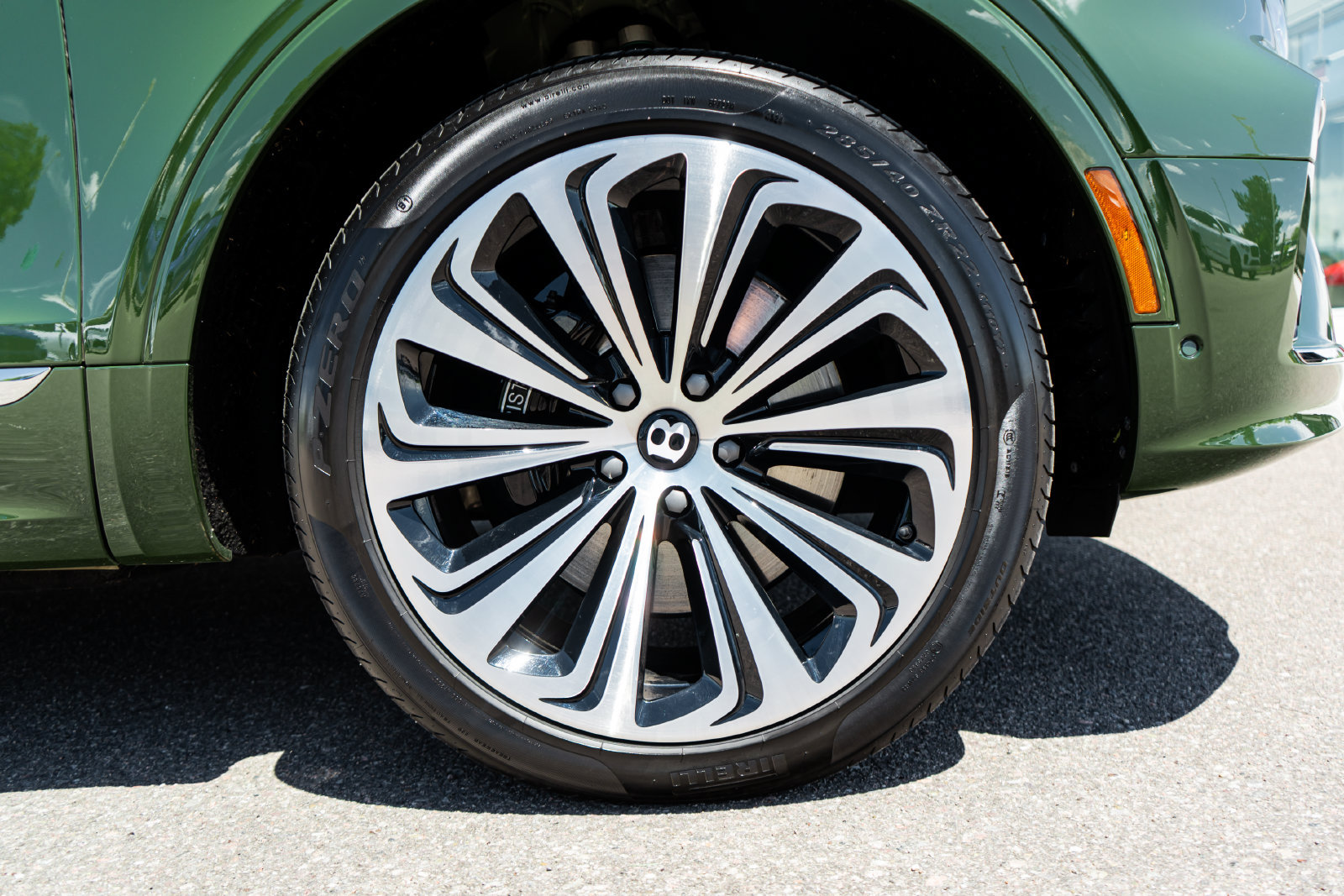 Certified 2022 Bentley Bentayga AWD/4WD image 16