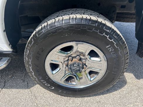 Used 2020 RAM 2500 Tradesman w/ Chrome Appearance Group AWD/4WD image 24