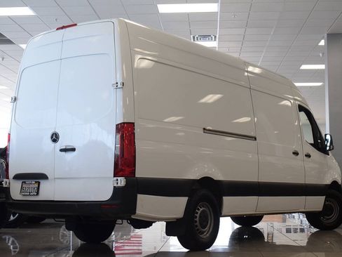 Used 2019 Mercedes-Benz Sprinter 2500 image 5