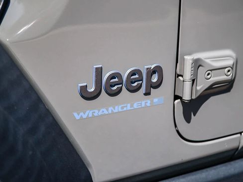 Used 2023 Jeep Wrangler Unlimited AWD/4WD image 11