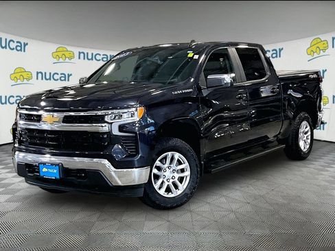 Used 2022 Chevrolet Silverado 1500 LT AWD/4WD image 3