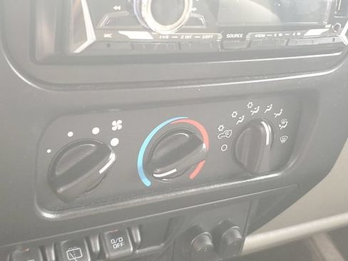 Used 2003 Jeep Wrangler Sahara AWD/4WD image 17