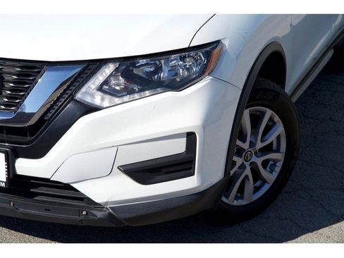 Used 2020 Nissan Rogue SV AWD/4WD image 9
