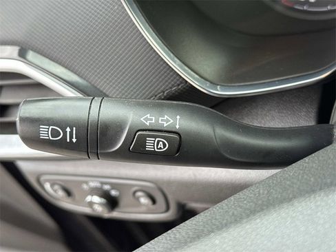 Used 2023 Chevrolet TrailBlazer LT w/ Convenience Package image 43