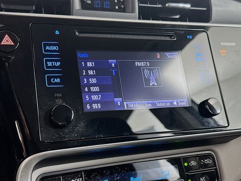 Used 2017 Toyota Corolla LE FWD image 21