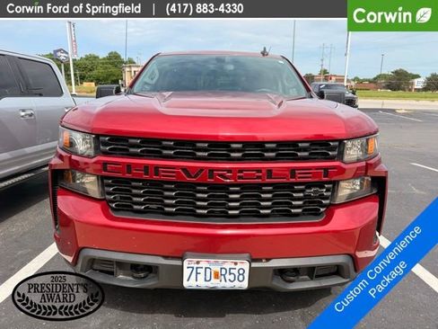 Used 2020 Chevrolet Silverado 1500 Custom w/ Custom Value Package AWD/4WD image 2