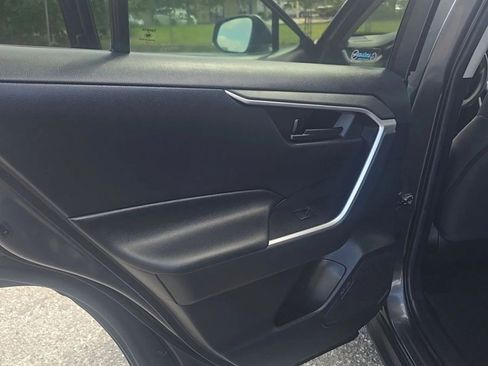 Used 2019 Toyota RAV4 LE w/ All Weather Liner Package AWD/4WD image 16