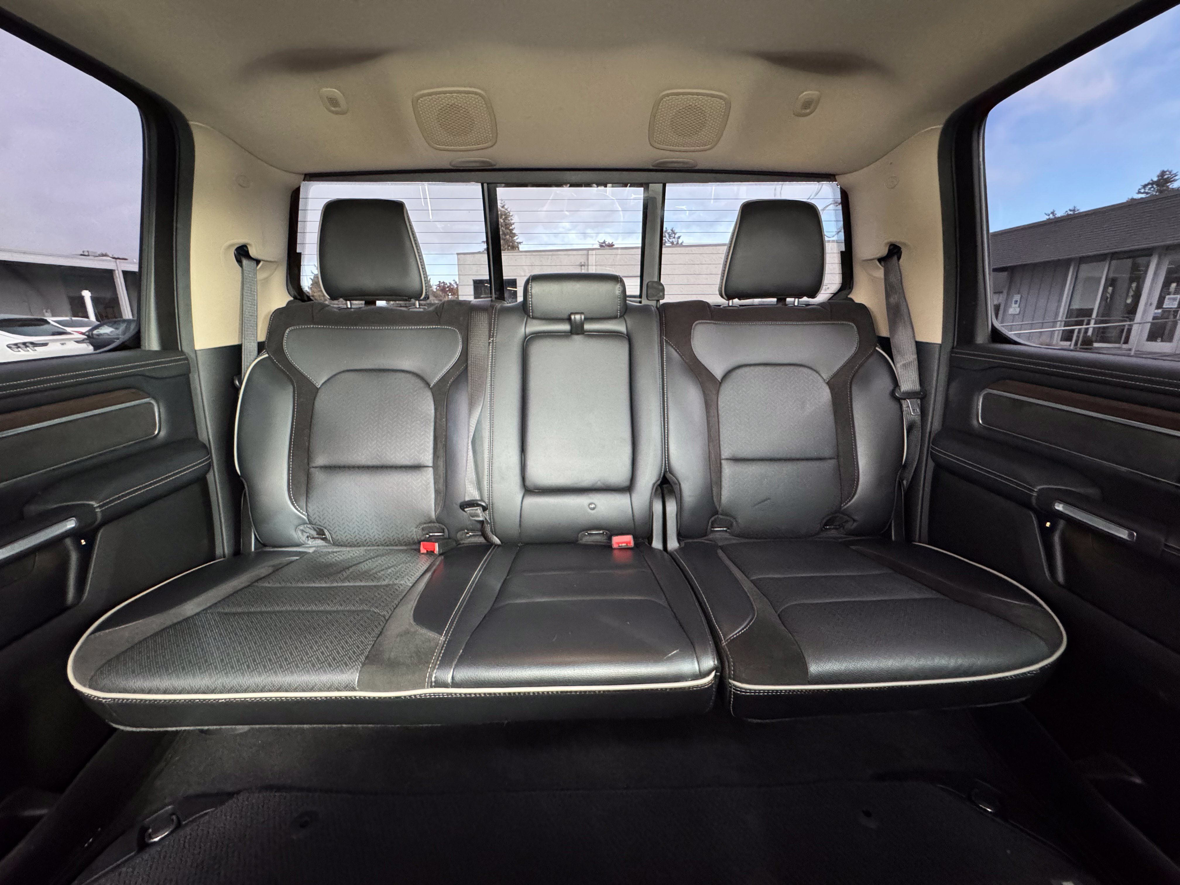 Used 2021 RAM 1500 Laramie w/ Off Road Group AWD/4WD image 30
