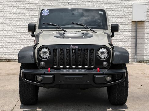 Used 2017 Jeep Wrangler Unlimited Rubicon AWD/4WD image 4