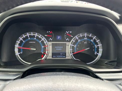 Used 2017 Toyota 4Runner TRD Off-Road Premium AWD/4WD image 13