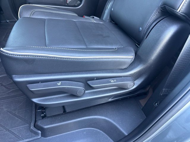 Used 2024 Chevrolet Tahoe Premier AWD/4WD image 27