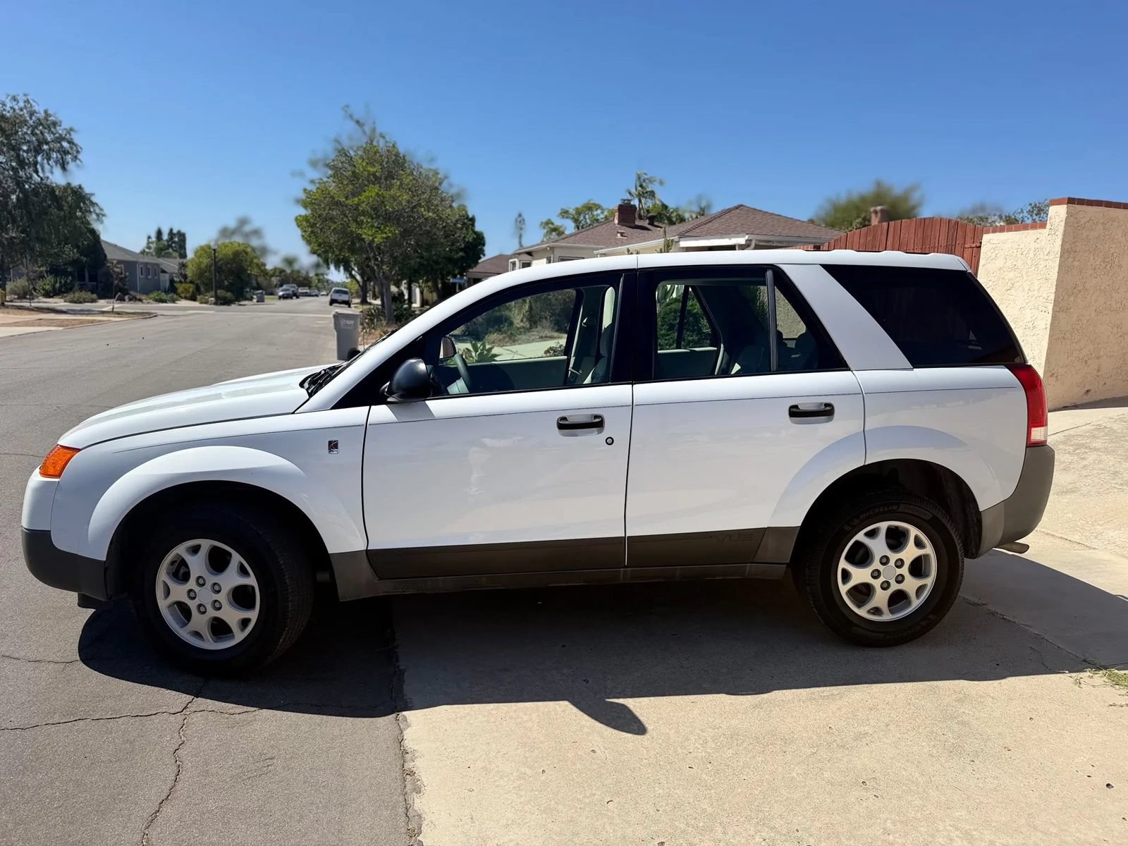 Used 2002 Saturn Vue AWD V6 image 4