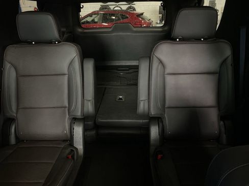 Used 2023 Chevrolet Tahoe High Country image 12