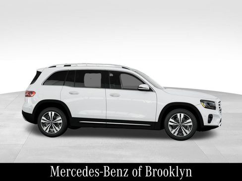 Certified 2026 Mercedes-Benz GLB 250 4MATIC image 17