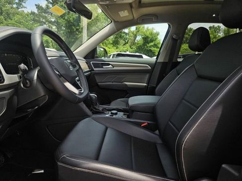 Used 2023 Volkswagen Atlas SEL AWD/4WD image 12