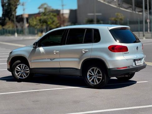 Used 2012 Volkswagen Tiguan S FWD image 9