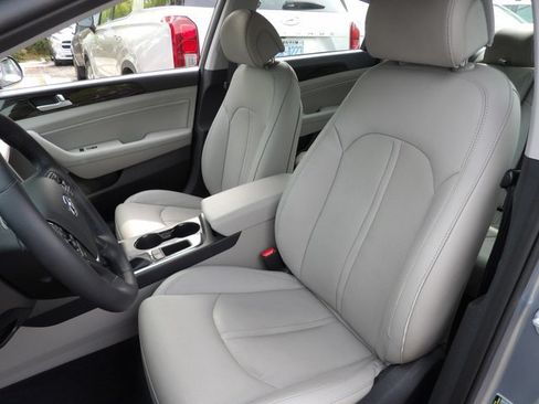 Used 2016 Hyundai Sonata Limited FWD image 10