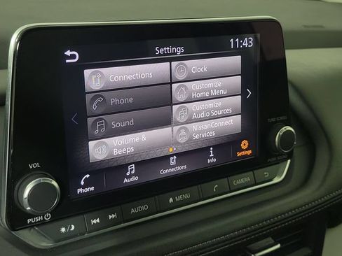 Used 2024 Nissan Rogue SV FWD image 29