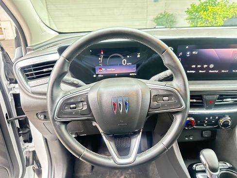 Used 2025 Buick Encore GX Preferred image 28