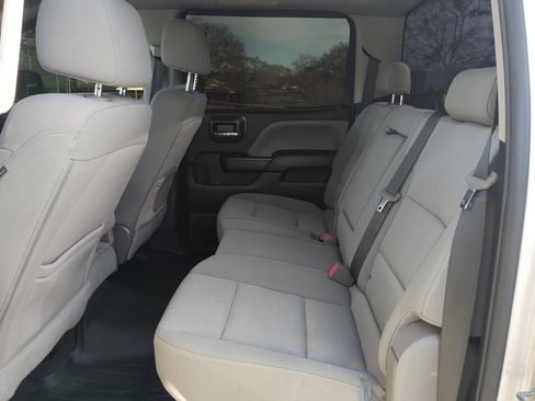 Used 2018 Chevrolet Silverado 1500 Custom w/ Custom Value Package image 12