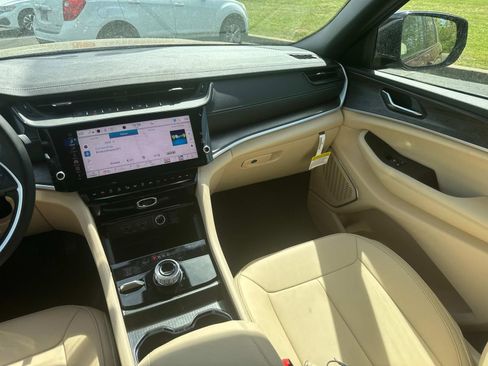 New 2026 Jeep Grand Cherokee L Limited AWD/4WD image 19