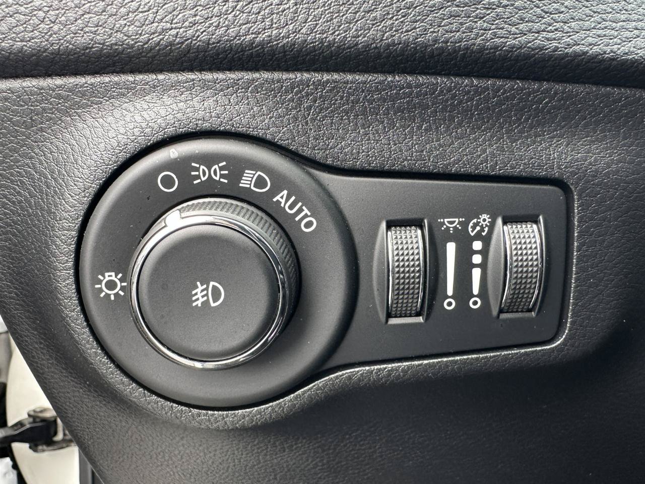 Used 2020 Jeep Compass Trailhawk AWD/4WD image 51
