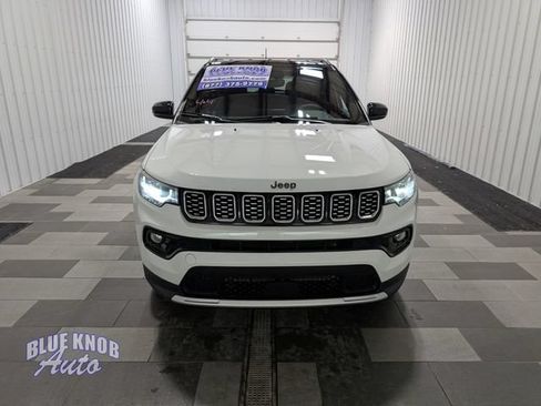 Used 2025 Jeep Compass Limited AWD/4WD image 6