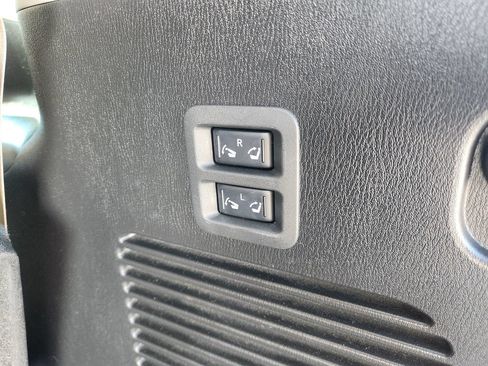 Used 2023 Nissan Armada Platinum w/ Captain's Chairs Package AWD/4WD image 18