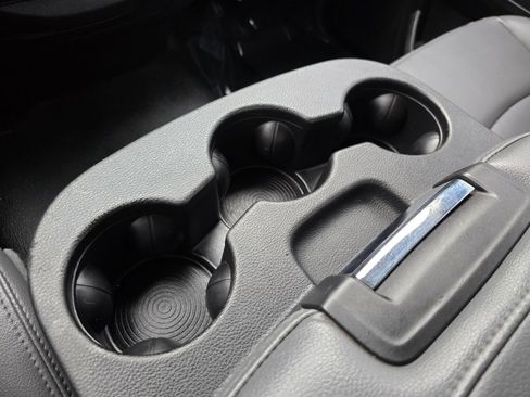 Used 2017 RAM 1500 ST RWD image 13