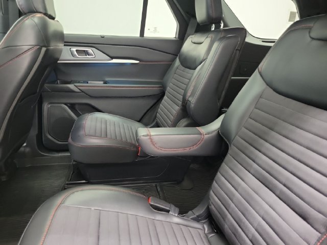 Used 2025 Ford Explorer ST-Line w/ Premium Package AWD/4WD image 11