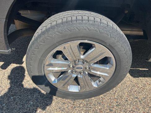 Used 2019 Ford F150 XLT w/ Equipment Group 302A Luxury AWD/4WD image 26