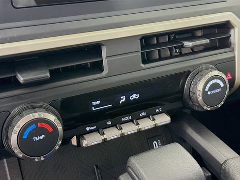 Used 2025 Toyota Tacoma SR image 19
