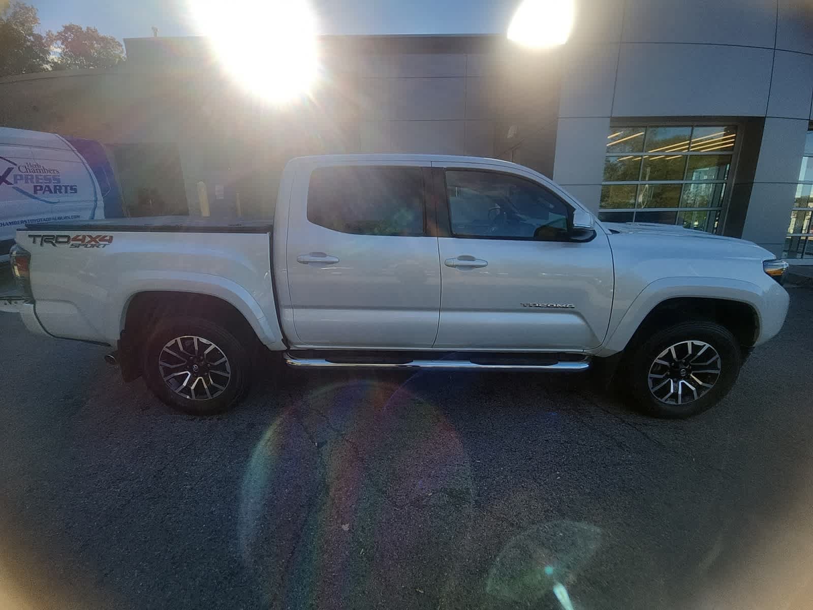 Used 2021 Toyota Tacoma TRD Sport w/ TRD Premium Sport Package AWD/4WD image 21