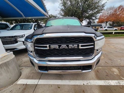 Used 2022 RAM 3500 Tradesman w/ Chrome Appearance Group image 2