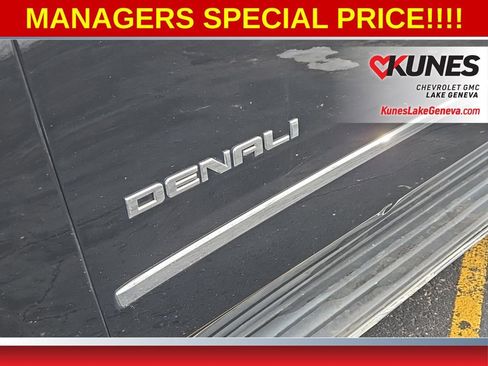 Used 2016 GMC Yukon Denali image 12