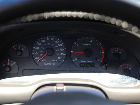 Used 2002 Ford Mustang Premium RWD image 27