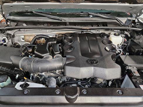 Used 2024 Toyota 4Runner SR5 image 19