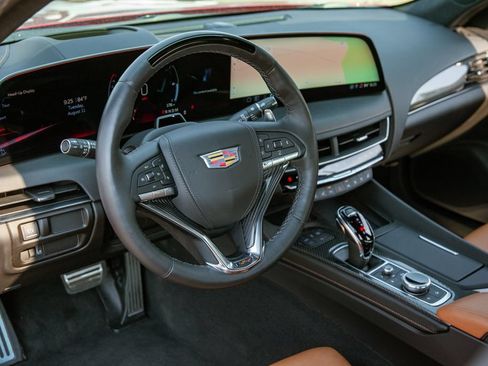 Used 2025 Cadillac CT5 V w/ Platinum Package RWD image 10