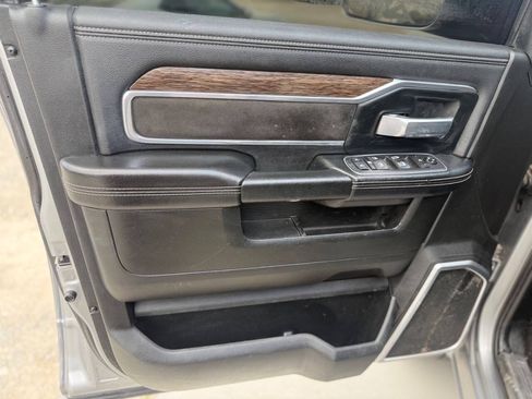 Used 2020 RAM 2500 Laramie AWD/4WD image 13