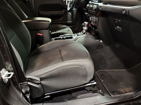 Used 2021 Jeep Wrangler Unlimited Sport image 21